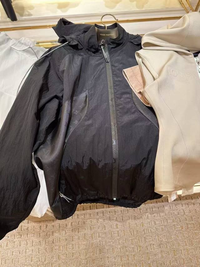 louis Vuitto*2025 New Hooded Sun Protection Jacket Customized Yb Imported Lig