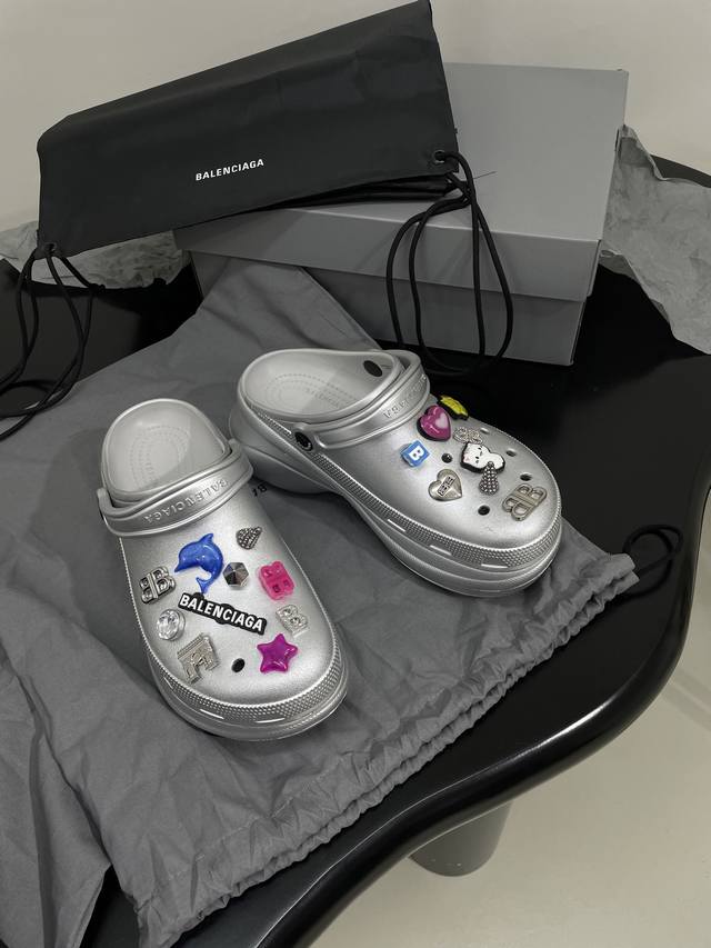 New Crocs Jibbitz Women's Mules Customized Rubber And Plastic Material Exclusive