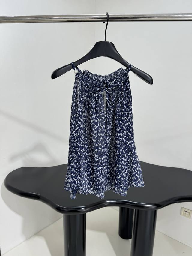 Chanel 25 Holiday New Silk Vest Double-Layer Silk Fabric Same Fabric Ribbon Embe