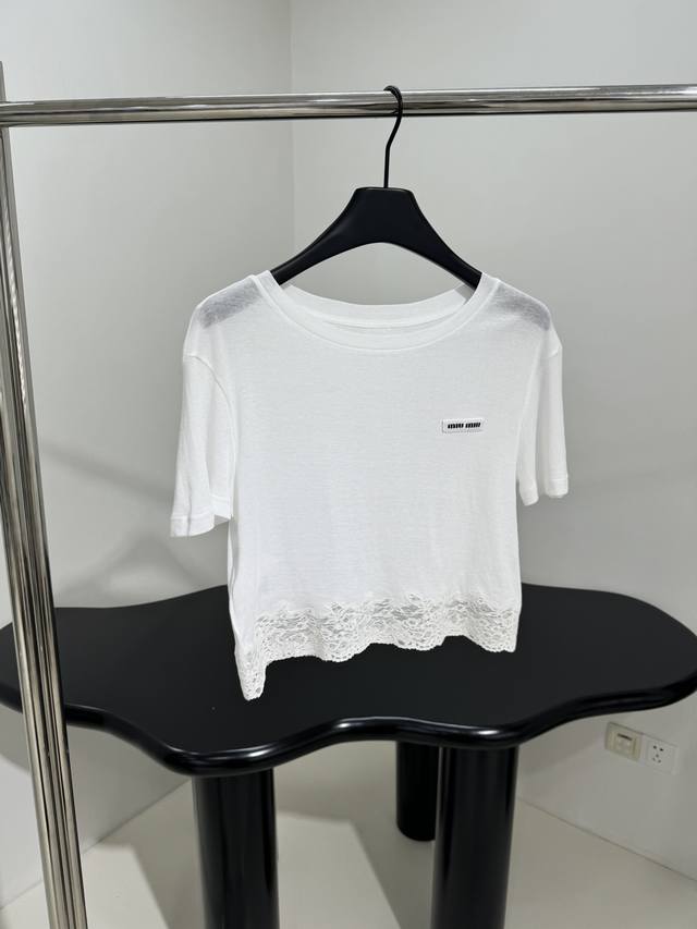 New Cotton Lace Hem T-Shirt Cotton Jersey Fabric Decorated With Brand Logo Patch