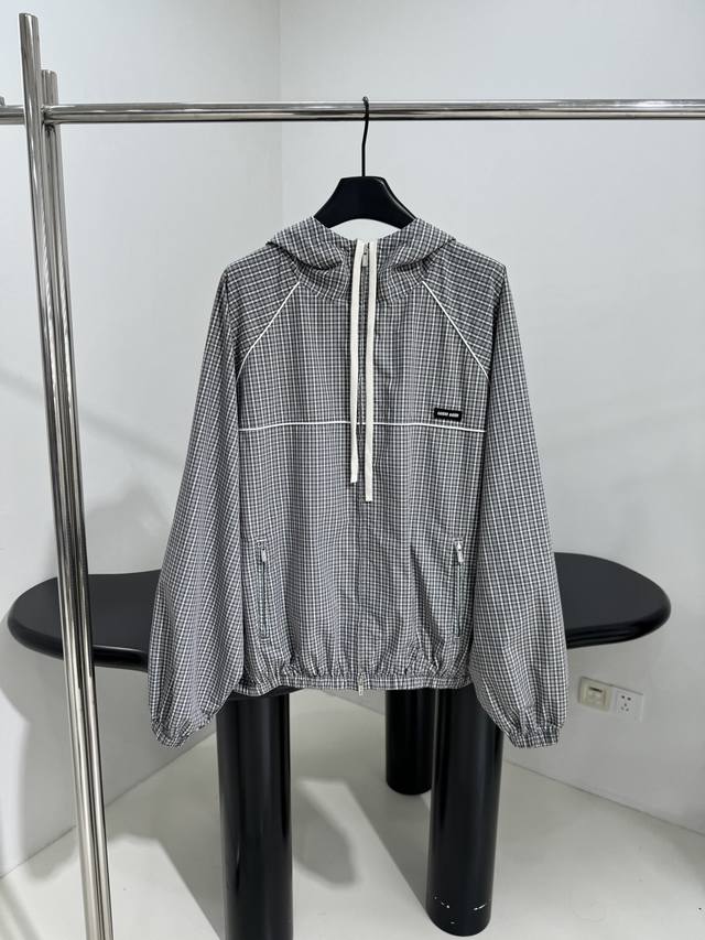 New Check Tech Bomber Jacket Retro Two-Tone Check Pattern Embroidered Logo Draws