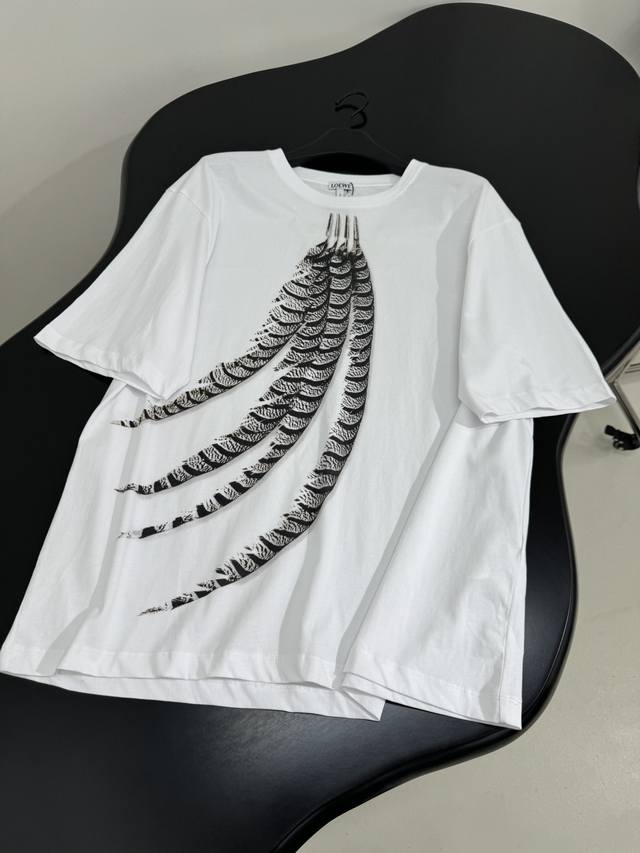 25 New Cotton Printed T-Shirt Made From Soft Cotton Knit Fabric Feather Patte