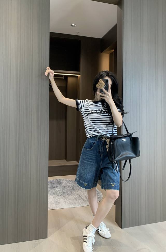17361# Valentin* Hot New Five-Point Denim Shorts Are Undoubtedly The Most Ver