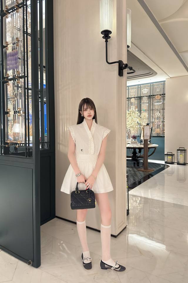 5989# Dress New Arrival D's Little Bee V-Neck Dress Classic And Stylish All K