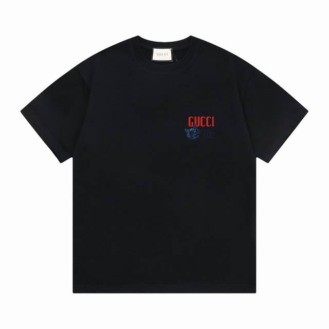 gucci New T-Shirt On Sale Gucci Logo Print Reverse Label Design On The Back 1