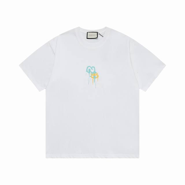 gucci New T-Shirt On Sale Gucci Logo Print Reverse Label Design On The Back 1