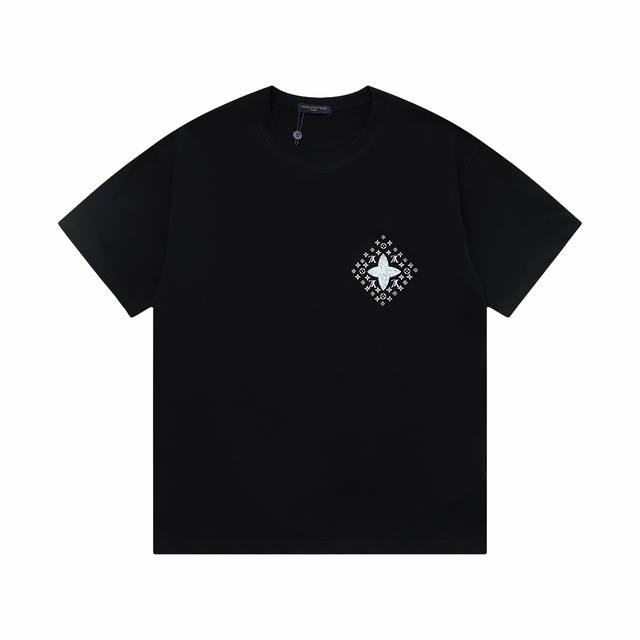 lv New Lvjia T-Shirt With Lv Logo Printed On The Back. 1:1 High Quality 100%