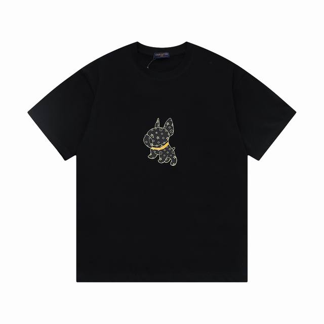 lv New Lvjia T-Shirt With Lv Logo Printed On The Back. Reverse Logo Design On