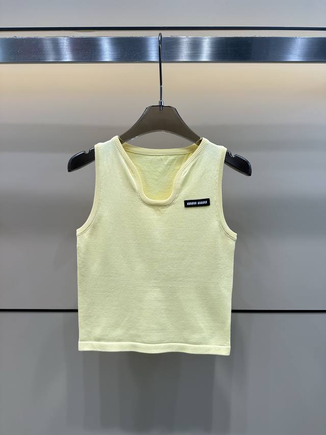 Style No.:82837 Miumi 25 Summer New Style Small U-Neck Knitted Vest