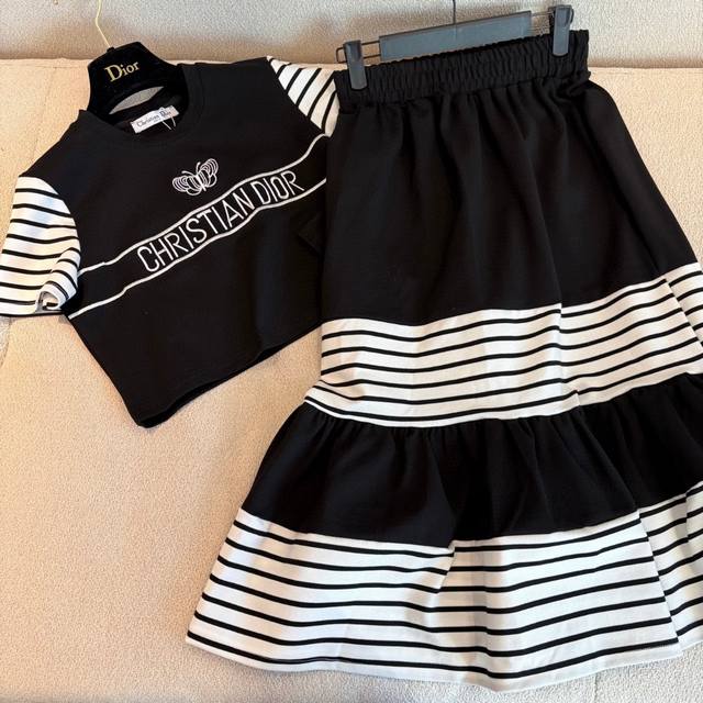 New Release 25Ss New Suit T-Shirt Skirt Suit Butterfly Pattern Embroidery Decora