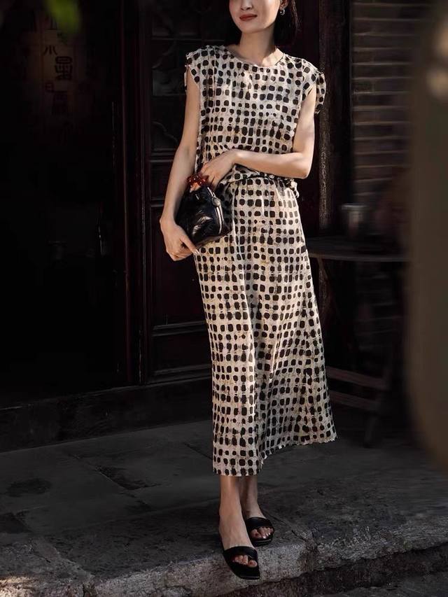 Dress Hot Item Recommendation Simple Silhouette Elegant And Fashionable New Prod