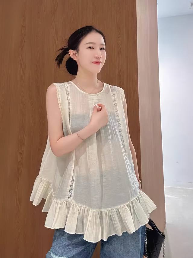 Hot Style Is Coming. Gentle Style Lace-Up Ruffle Stitching Hollow Top. There Are