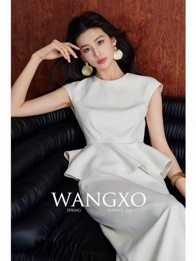 Heavy Double-John Woven Material Hepburn Style Waisted Umbrella Top & High-Waist
