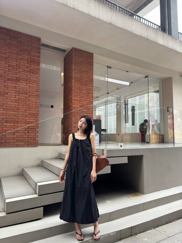 cc New Workwear Dress Made Of High-Quality Fabrics, Skin-Friendly And Not Stu