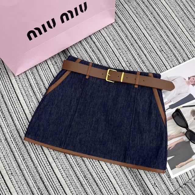 Strongly Recommends The Spring And Summer Series Mu* New Leather-Edged Small A D