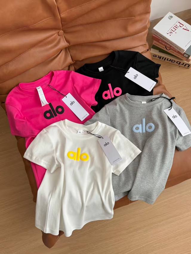 alo These Foam Printed Short-Sleeved T-Shirts Are Really Amazing The Color Is