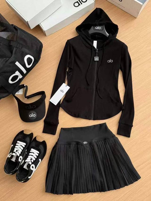 New Alo Hooded Zipper Jacket Super Hot Black And White Gray Closed Eyes Paired W