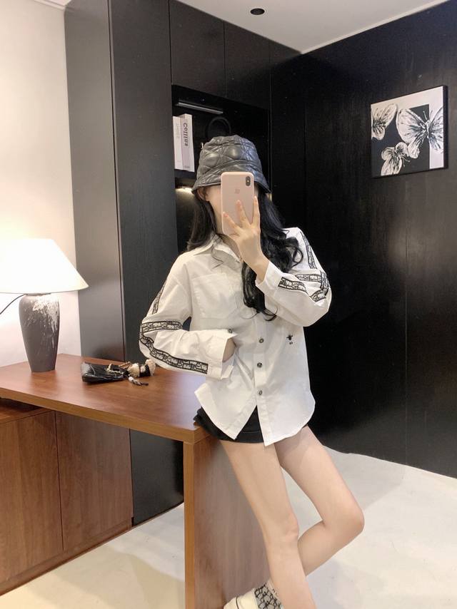 dio* Monogram Patchwork Shirt Paired With A Ceiling-Level Contrasting Shirt A