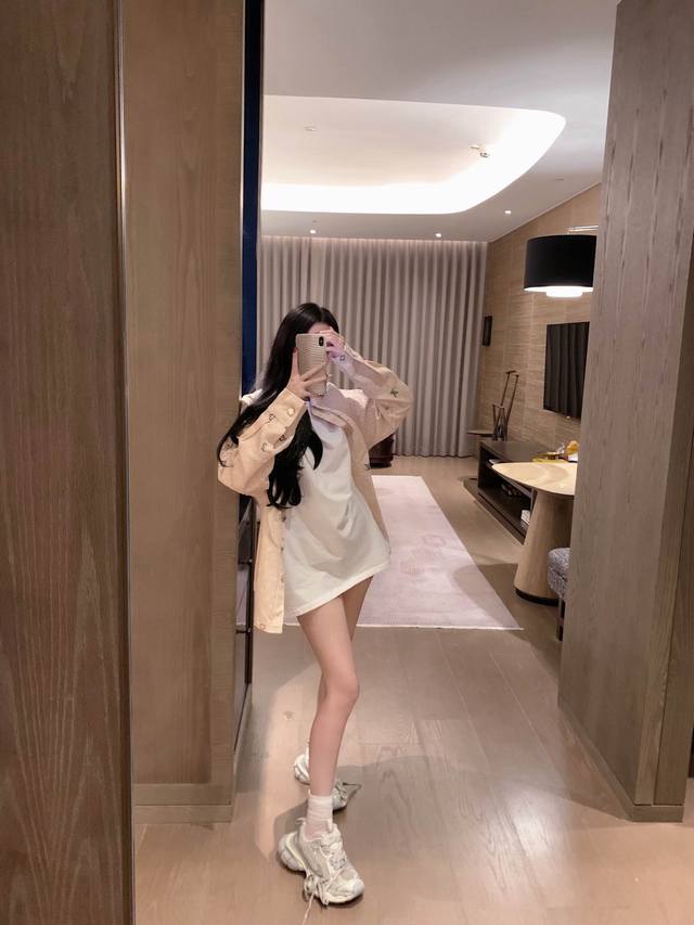 l* Embroidered Starry-Eyed Denim Shirt Super Light And Refreshing Color Schem