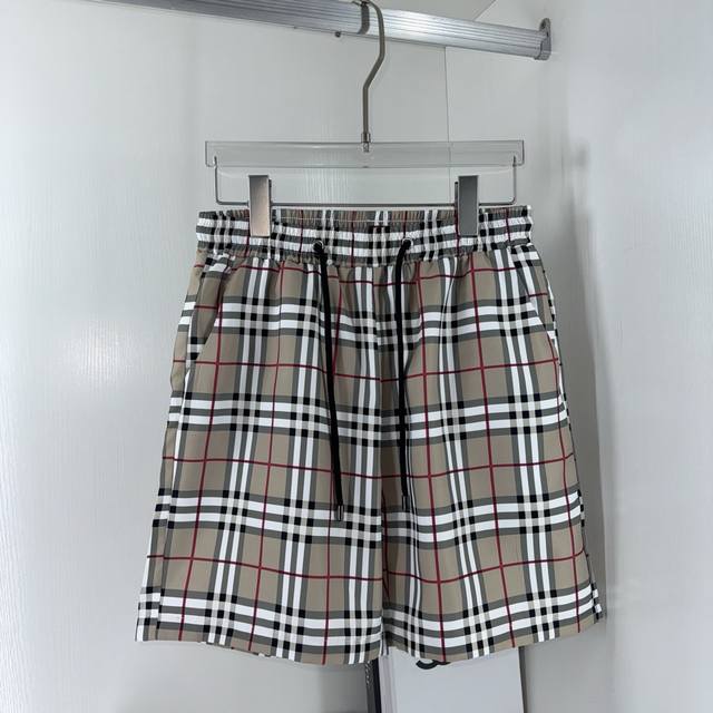 Burberry New Summer Men's Casual Shorts Beach Pants High-End Custom Polyester Fi