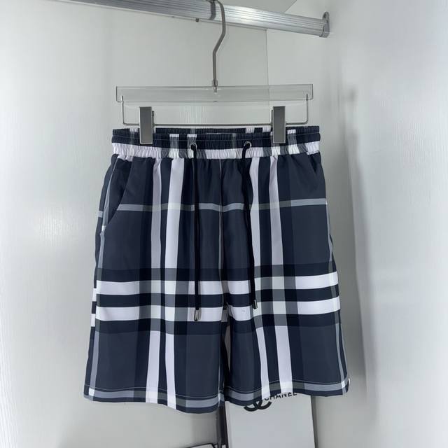 Burberry New Summer Men's Casual Shorts Beach Pants High-End Custom Polyester Fi
