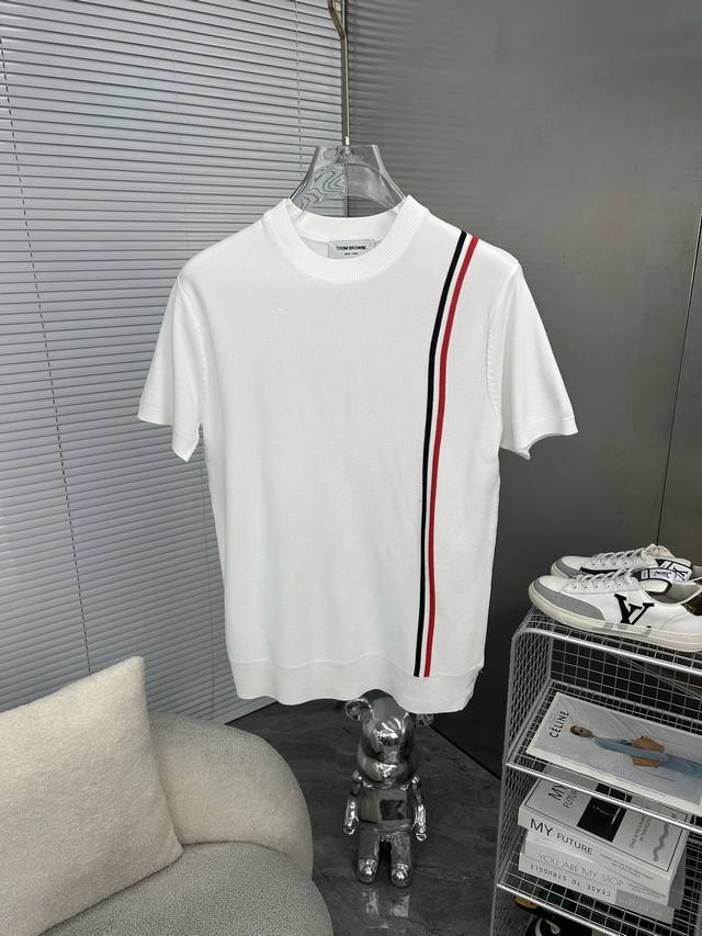 tb Thom Browne Tb Classic Four-Bar Basic Style. A Classic Model Worn Every Ye