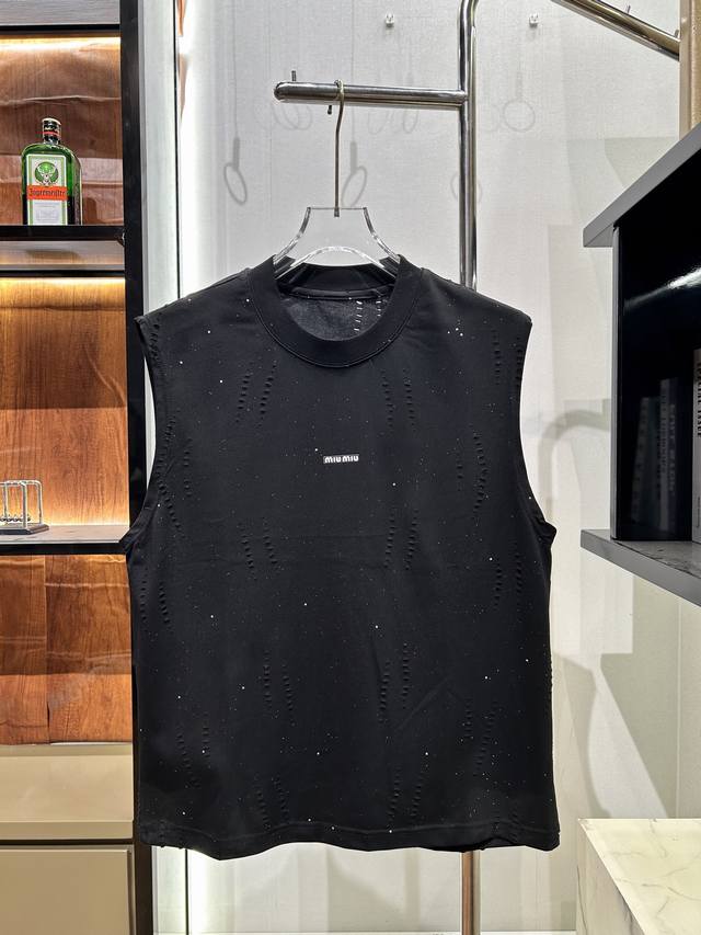 miumiu Small Letter Round Neck Vest With Small Flying Sleeves Design . Wear I