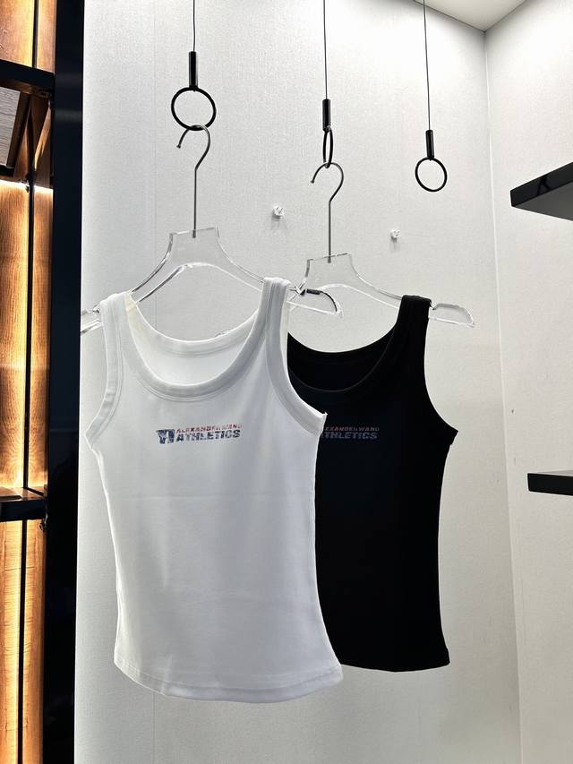 25Saw Women's Vest With Letter Print Pattern Small Vest Is Very Suitable For