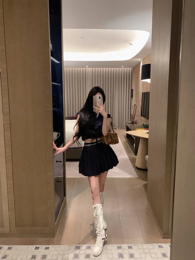 Suit Miumiu Pure Desire Suit Guessed The Girls' Minds The Main Feature Is That I