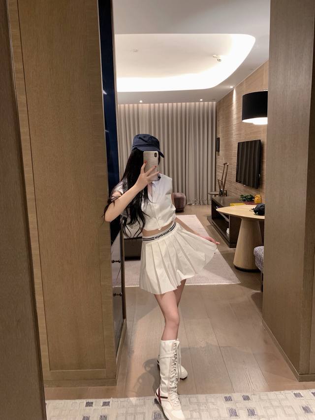 Suit Miumiu Pure Desire Suit Guessed The Girls' Minds The Main Feature Is That I