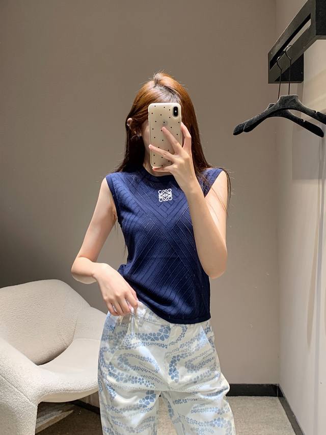 loew* 25Ss Spring And Summer New Totem Embroidered Knitted VestExclusive High