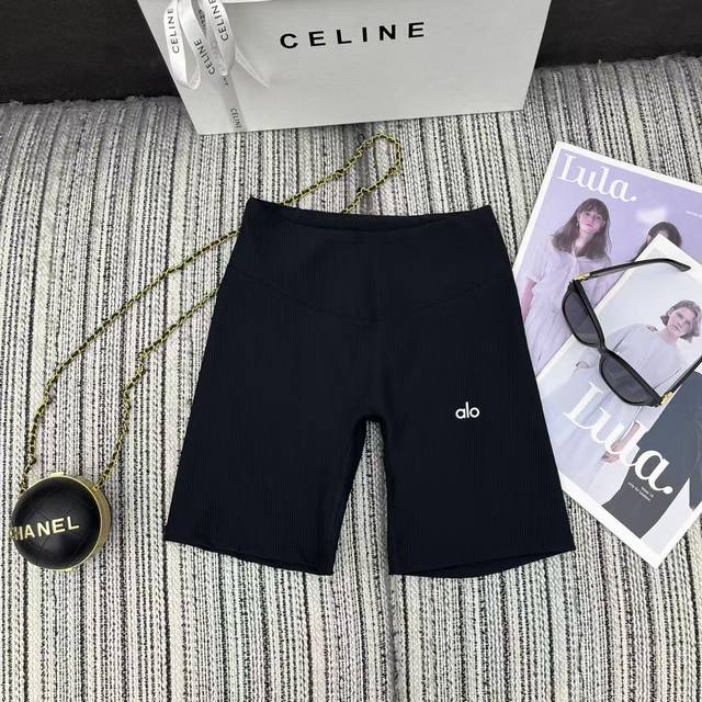 Strongly Recommends The 25Th Early Spring And Summer Series Alo* New Yoga Shorts