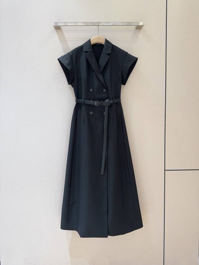 di*O*R New Product Recommendation... Simple Solid Color Skirt Meets Suit Elem