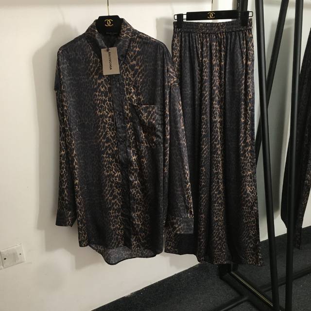 Style No. 20253259 Balenciag* New Home Style Pajamas Set Leopard Print Temperame