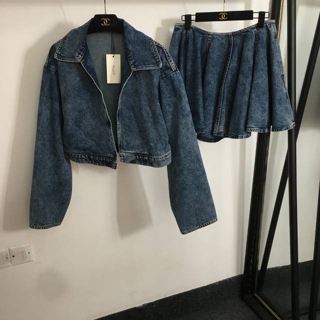 Style No. 20253237 Alaia New Denim Suit Retro Lapel Open-Collar Long-Sleeved Den