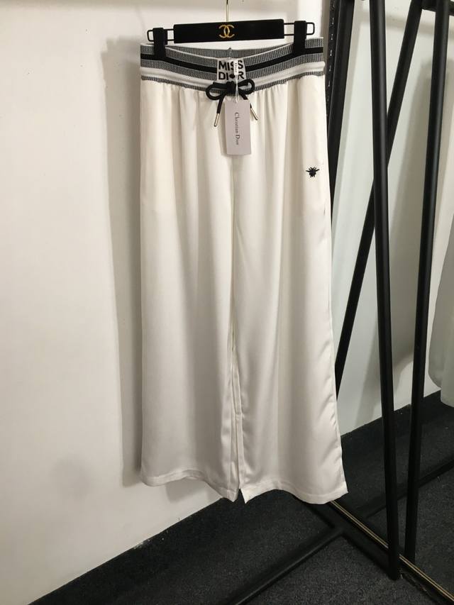 Style No. 20253226 Dio* New Style Bee Embroidery Miss Letter Ribbon High Waist S