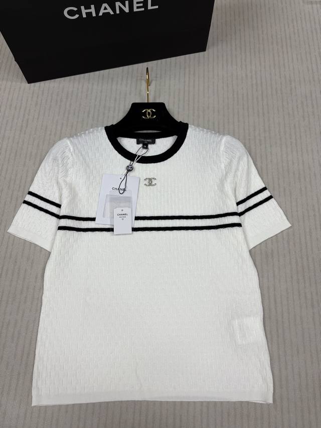 chane*25 Spring And Summer New Knitted Round Neck Short Sleeves Neckline Cont