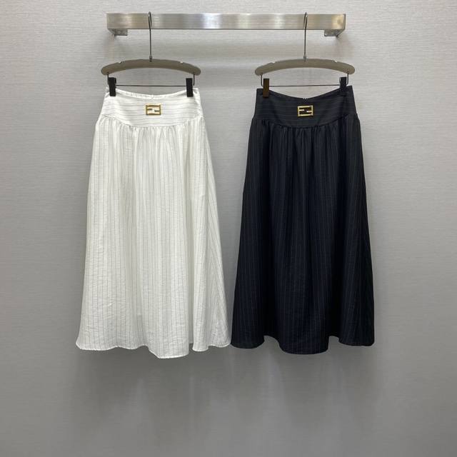 fe*25Ss Temperament High Waist Metal Buckle Embellishment Long Striped Skirt