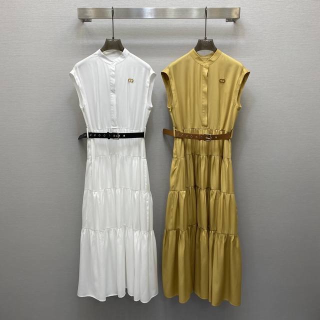 di*25Ss Exquisite Stand-Up Collar, Drop Shoulder Design, Metal Buckle Embelli
