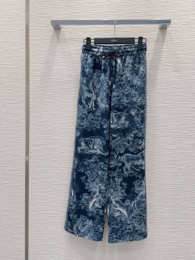 christian Dio*2025Ss New Tops Are Slightly Transparent And Looming. Fashionab