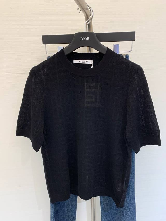 Summer New Round Neck Knitted Short Sleeves Made Of Wool And Silk Blended Fabric