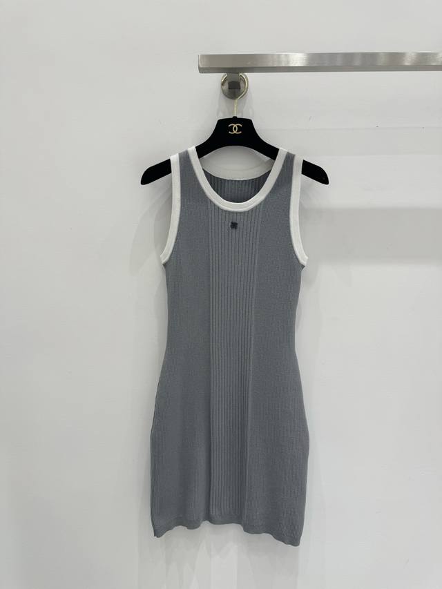 chanel 2025 Beach Spring And Summer New Products Contrast Color Slim Fit Knit