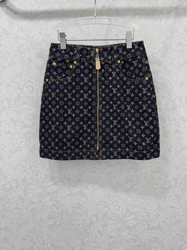 louis Vuitt*N25 New Zipper Short Skirt Half Skirt L's Black And Gold Color Ma
