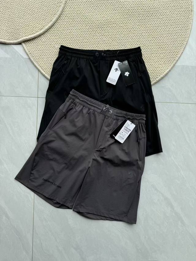 Descente Arrow Men's Essential Series Woven Shorts Color: Dark Gray Black Size M