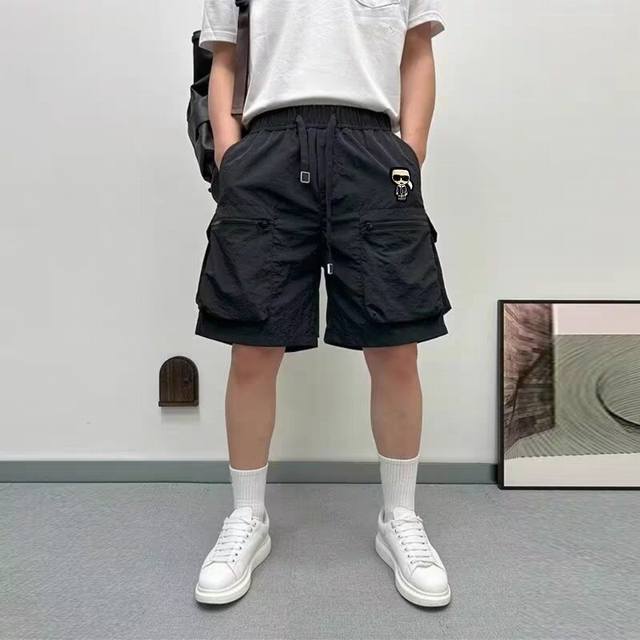 Fendi Fendi's new summer outdoor sports casual loose work shorts are cost-effect