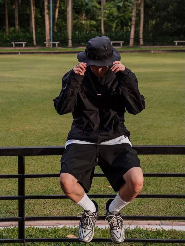 Special price, no refund or exchange, top version Arcteryxsquamishhoody Arc'tery