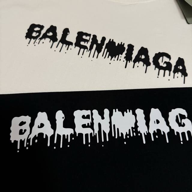 Balenciaga love letter print unisex couple short sleeves . Wearing it is comfort