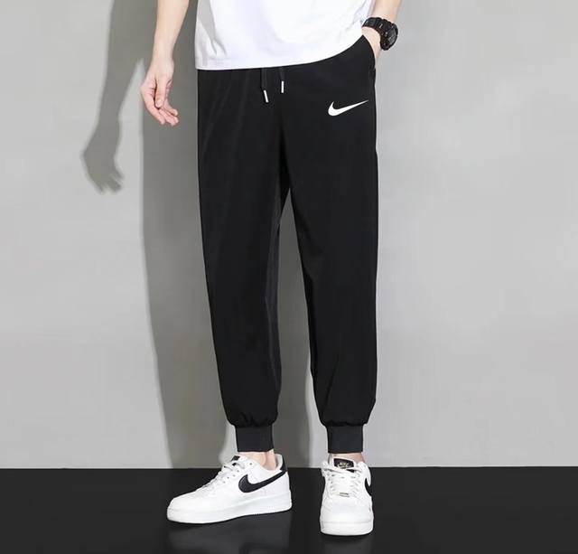 Nike small hook super versatile classic spring threaded sports sweatpants croppe