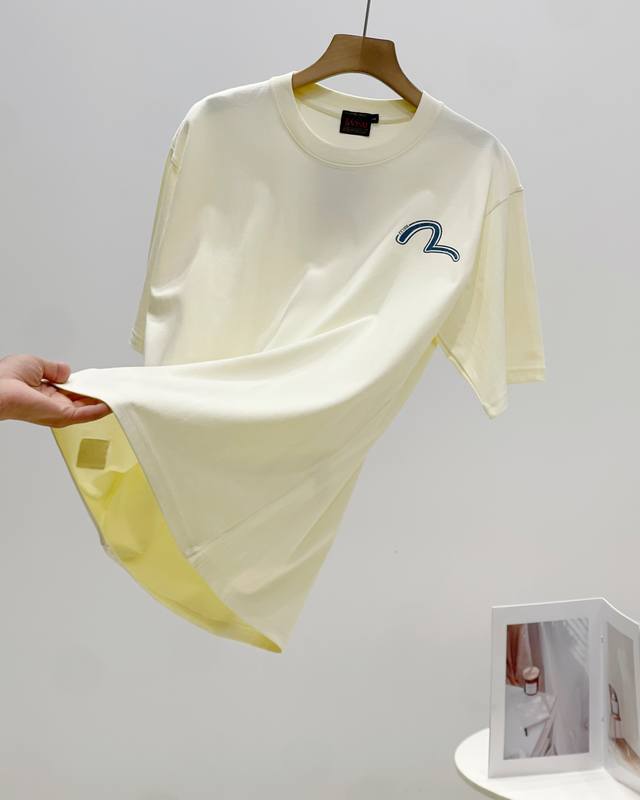 My dears, you have found a treasure! Evisu's simple cotton loose short-sleeved T