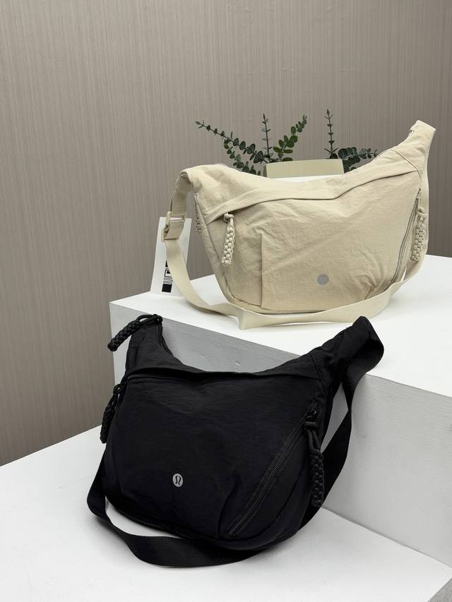 Absolutely high-end! Lulu2025's latest large-capacity shoulder bag, underarm dum